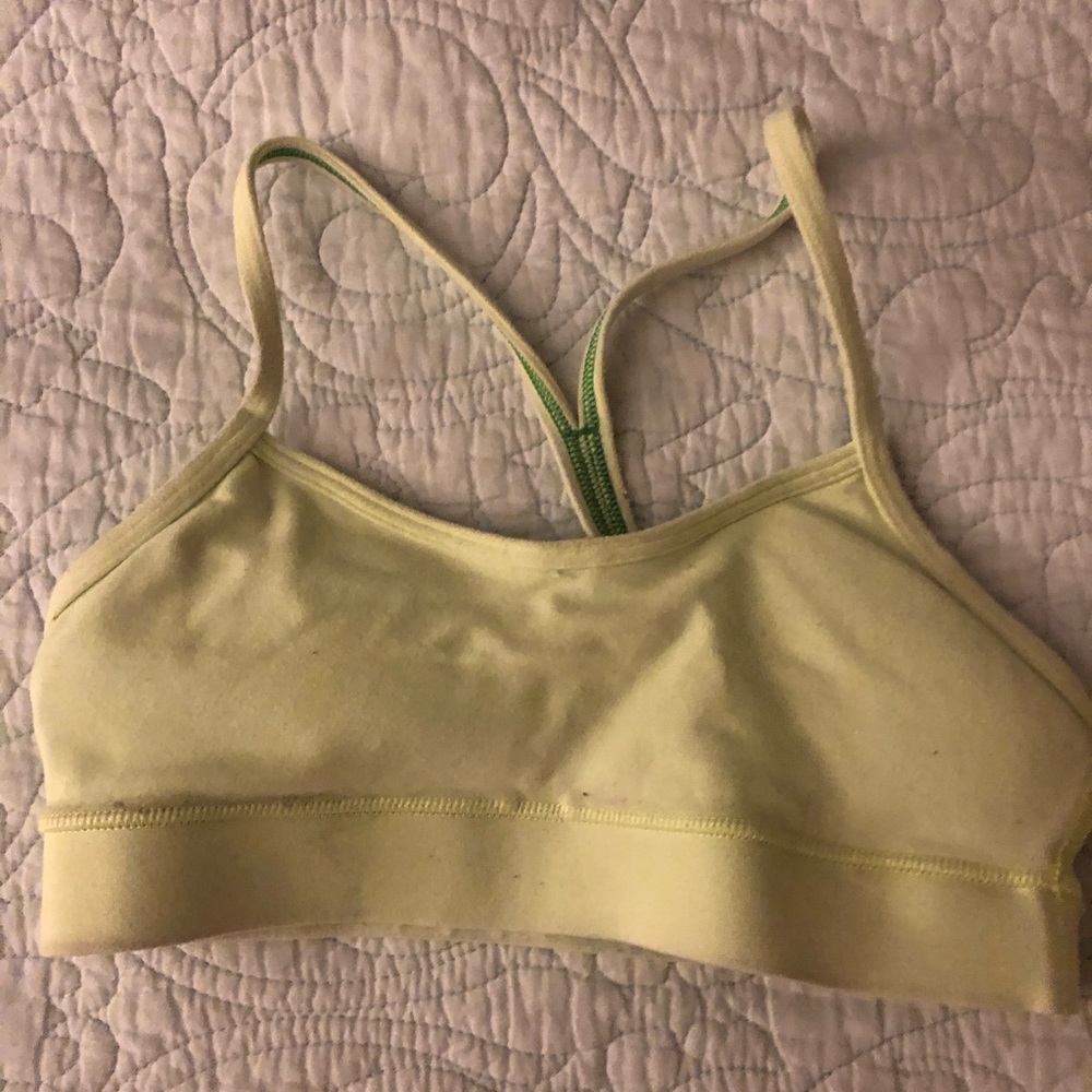 Lululemon sports bra